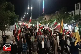 تداوم شب&zwnj;های ایستادگی فامنین در حمایت از رهبری و نیروهای مسلح