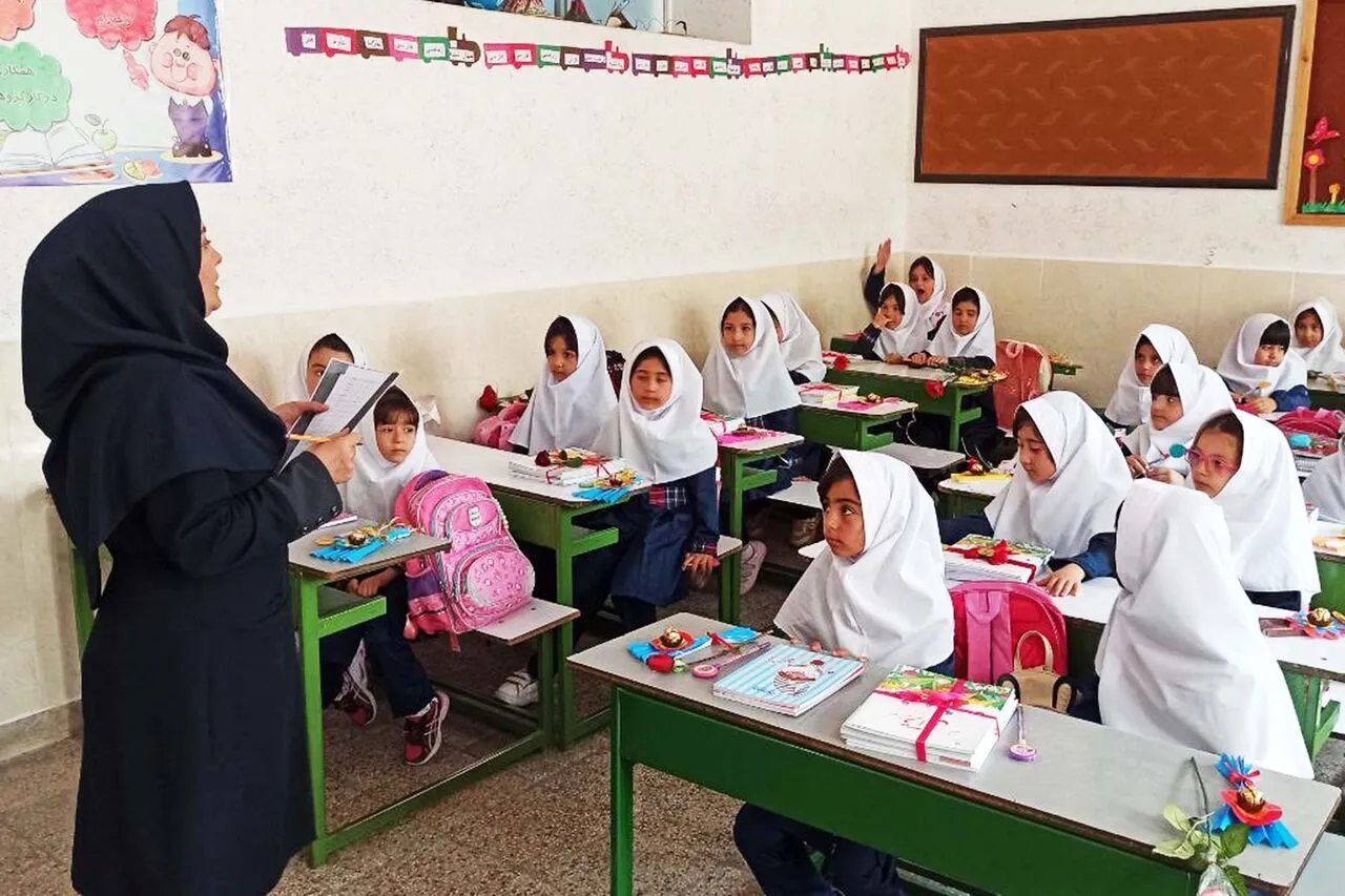 تربیت بر پایه هویت ایرانی اسلامی در دستور کار آموزش و پرورش خوزستان قرار گیرد