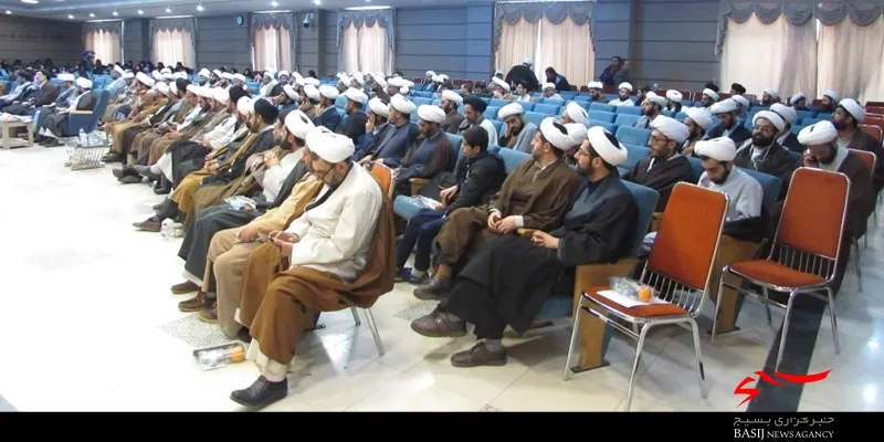 ارتباط با مردم  وظیفه روحانیون برای حفظ انقلاب اسلامی