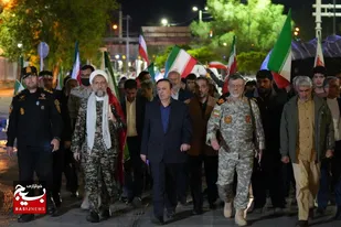 چهره&zwnj;ها و قدم&zwnj;ها شکوه راهپیمایی امشب