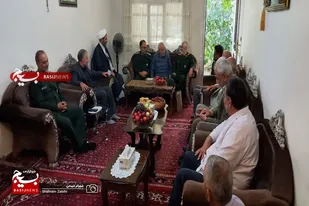 دیدار سردار فرجیان&zwnj;زاده با خانواده شهید یارمحمدی در ملایر