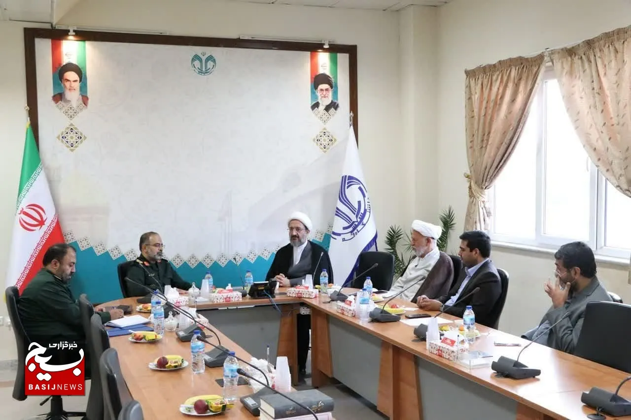 ارتباط سپاه با دانشگاه و ادارات گامی برای تسریع در توسعه و پیشرفت قم