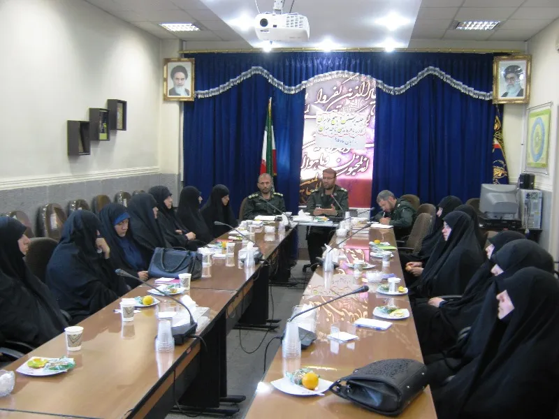 بانوان وظیفه سنگین‌تری در جامعه امروز برعهده دارند