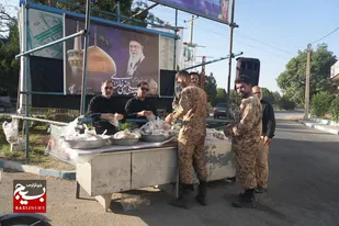 خدمت&zwnj;رسانی به زائران رهبر شهید در ایستگاه صلواتی مهدی فاطمه (س) همدان