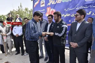 نهادینه کردن حجاب در جامعه باید از خانواده آغاز شود// دشمن درصدد ضربه زدن به بنیان خانواده است