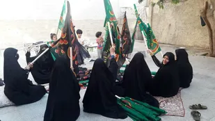 سیاهپوشی محله پایگاه&zwnj;های مطهره و ریحانه النبی حوزه نرجس خاتون ناحیه مرکزی یزد