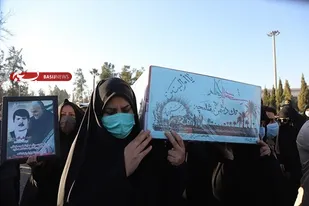 مراسم وداع با پیکر شهید گمنام در منطقه شمال غرب شیراز