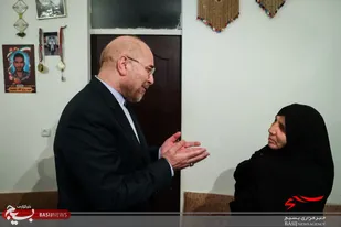 حضور رئیس مجلس در منزل شهید مدافع امنیت روح&zwnj;الله عجمیان+ تصاویر