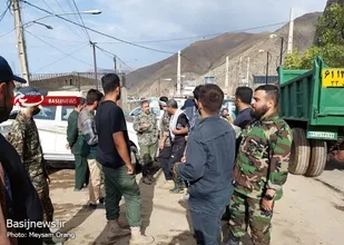 حضور جهادگران بسیجی تهران بزرگ جهت لایروبی و یافتن مفقودین در منطقه امامزاده داوود(ع) تهران