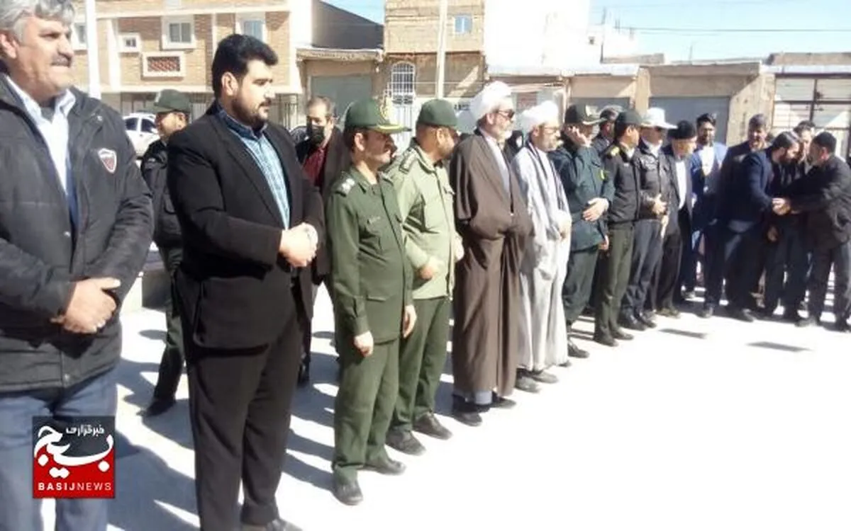 غبار روبی گلزار شهدای  شهر گلشن دهاقان به مناسبت دهه فجر
