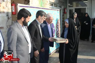افتتاح نمایشگاه به مناسبت هفته بسیج دانش آموزی در خمینی شهر