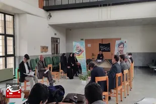 برگزاری محفل شعر رمضان به مناسبت هفته هنر انقلاب اسلامی در ملایر