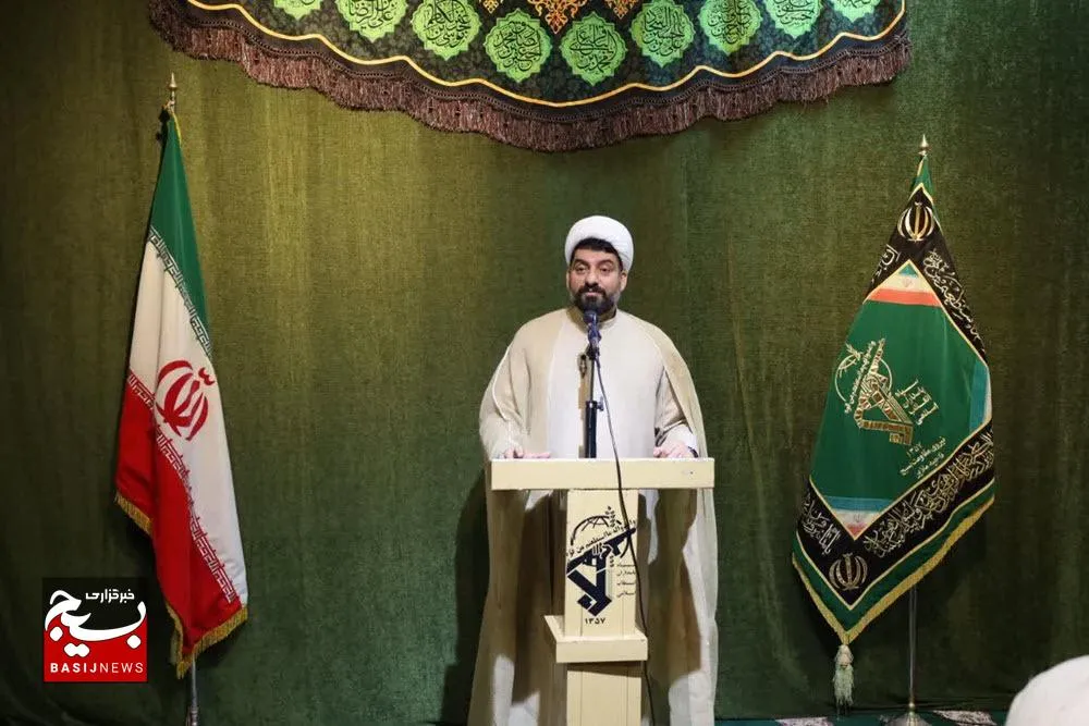 حافظان امنیت، ایران اسلامی را از نقشه‌های منحوس دشمن نجات دادند