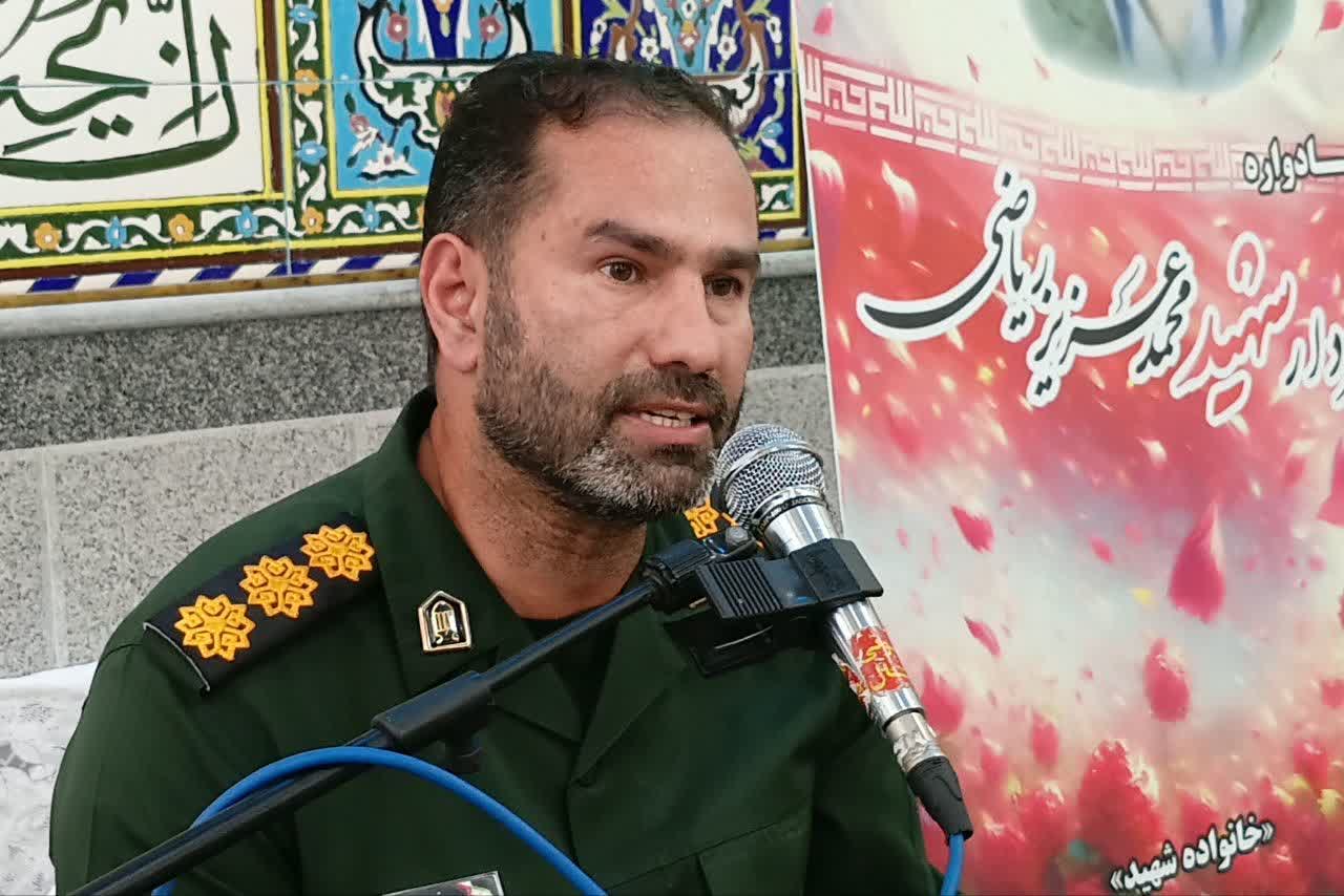 هوشیاری و انسجام ملی در برابر توطئههای دشمنان ضروری است هوشیاری و انسجام ملی در برابر توطئههای دشمنان ضروری است