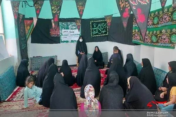 فضای رسانه ای دشمن بسبار دقیق عمل می کنند