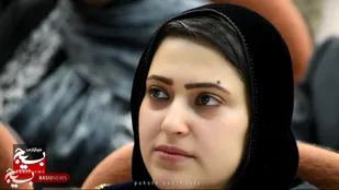 مجموعه شعر " گاهی میان باد" منتشر شد