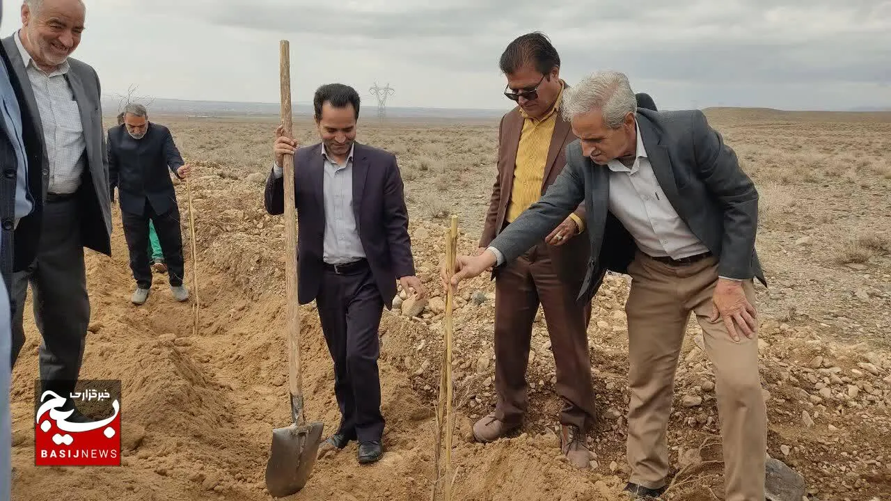 حفاظت از منابع طبیعی و پاسداشت محیط زیست یک وظیفه همگانی است