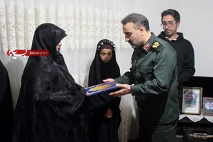 دیدار سردار زهرایی  با خانواده شهید امنیت سید عباس فاطمیه