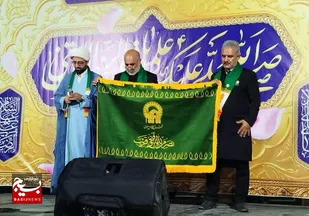 کاروان زیر سایه خورشید