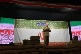 توکل، توسل و ایستادگی در توکل، توسل و ایستادگی در میدان سه اصل اساسی برای عبور از شرایط امروز است